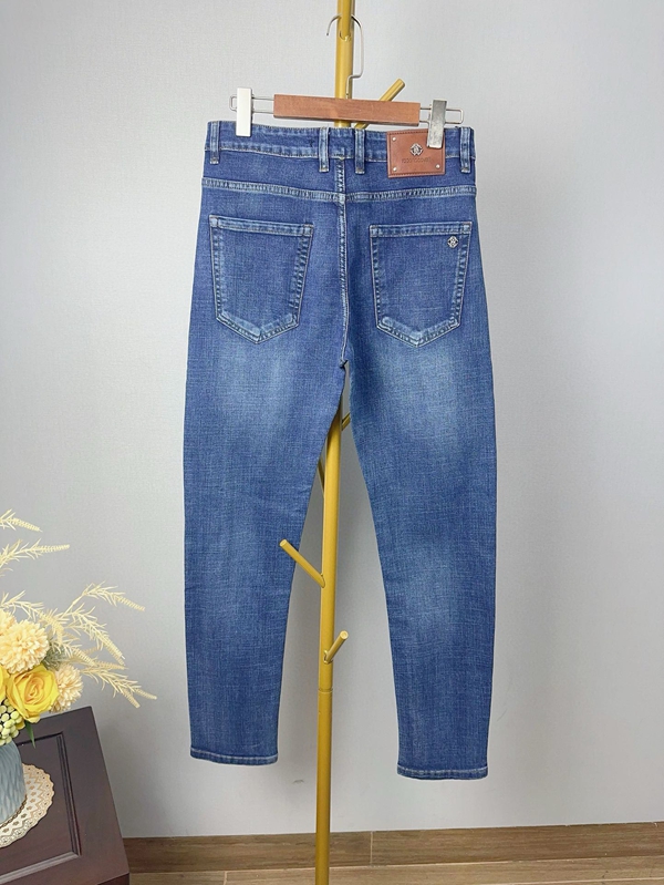 ブランドジーンズ側面デザイン